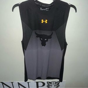The rock under armor tank top size medium